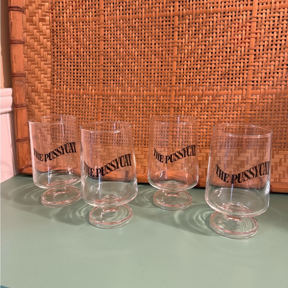 VINTAGE SET OF 4 THE PUSSYCAT PEDESTAL BAR GLASSES EUC